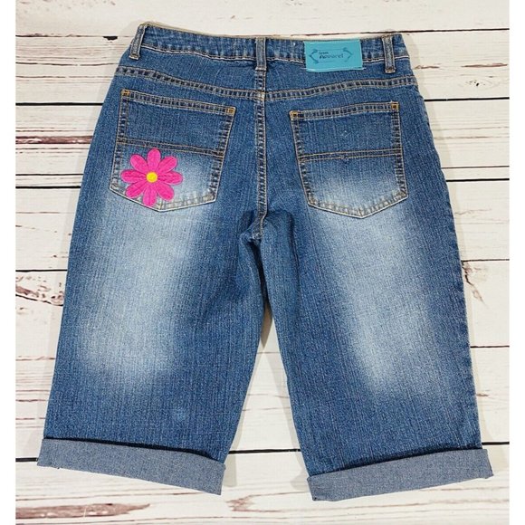 Green Apparel Jean Shorts Womens Size 6 Denim Embroidered Flowers Long Hippie - Picture 2 of 9